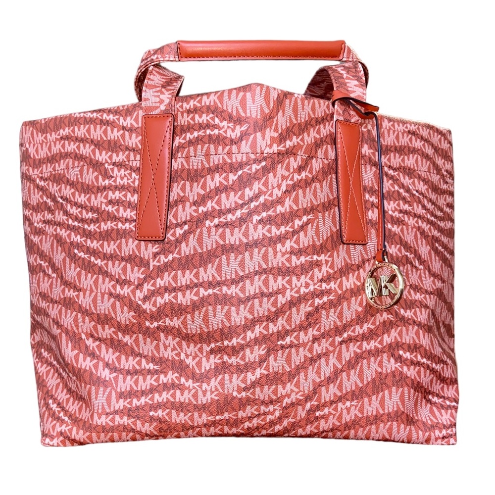 ✔️  Michael Kors XL Tote Bag